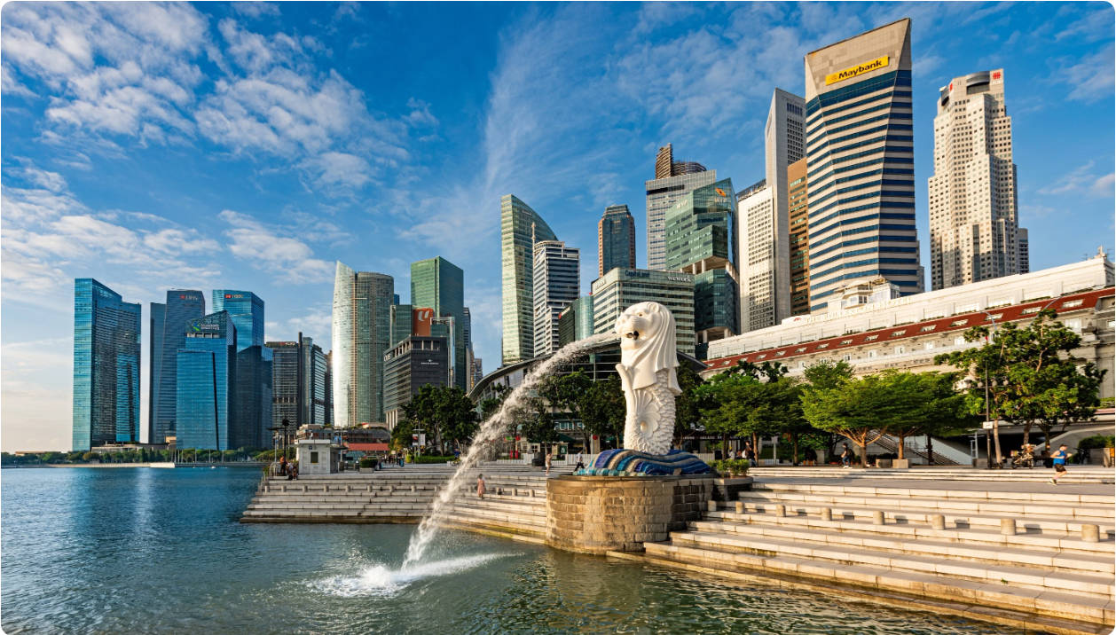 Singapore office - Merlion Park and Marina Bay Financial District iconic landmark